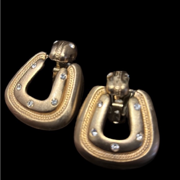 Vintage 80s Gold-tone & Diamante Pave Crystal earrings - Picture 7 of 7